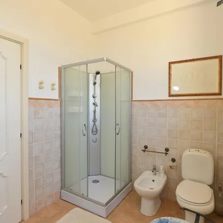 Eleonora By Interhome * Syracuse